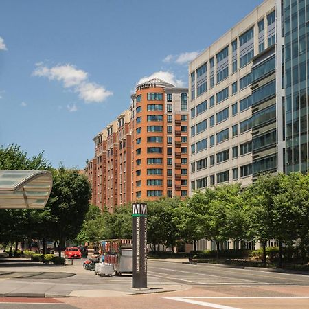 Отель Courtyard By Marriott Washington Capitol Hill/Navy Yard Экстерьер фото
