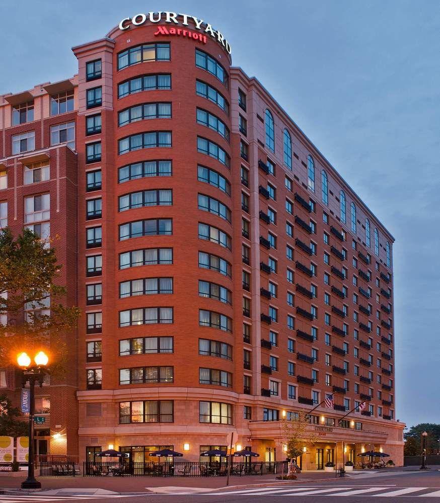Отель Courtyard By Marriott Washington Capitol Hill/Navy Yard Экстерьер фото