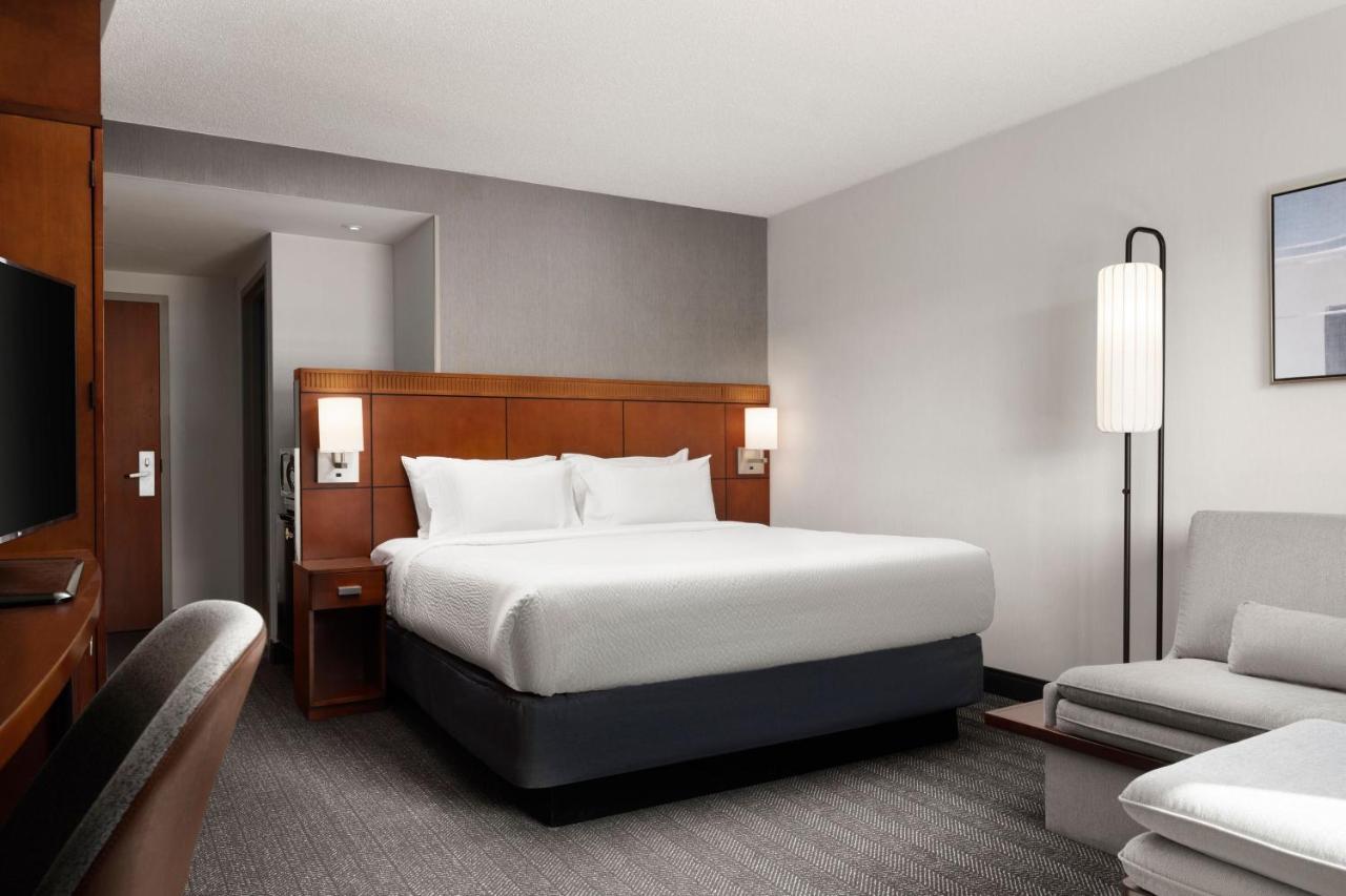 Отель Courtyard By Marriott Washington Capitol Hill/Navy Yard Экстерьер фото