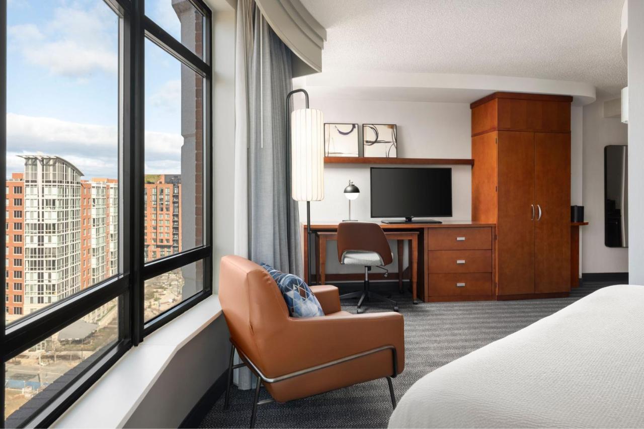 Отель Courtyard By Marriott Washington Capitol Hill/Navy Yard Экстерьер фото