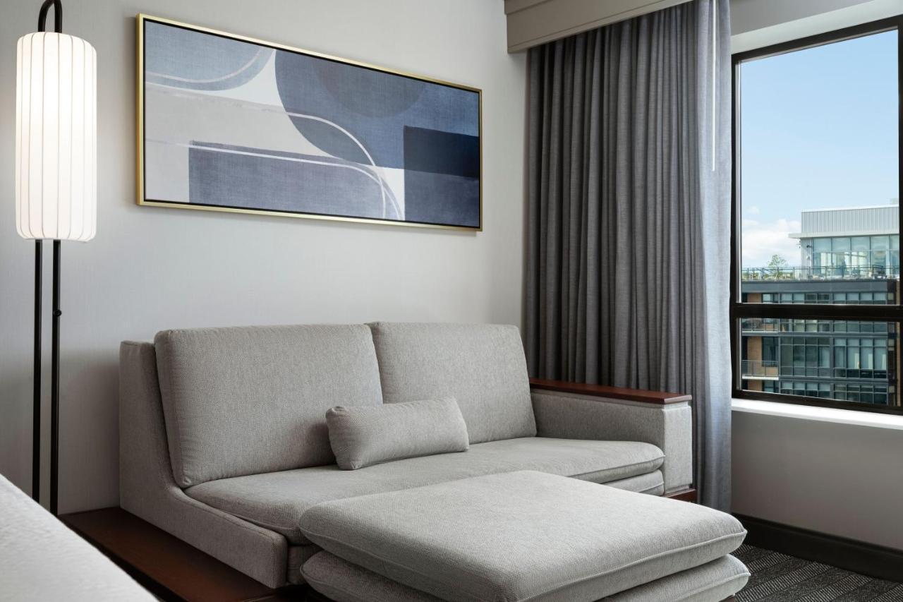 Отель Courtyard By Marriott Washington Capitol Hill/Navy Yard Экстерьер фото