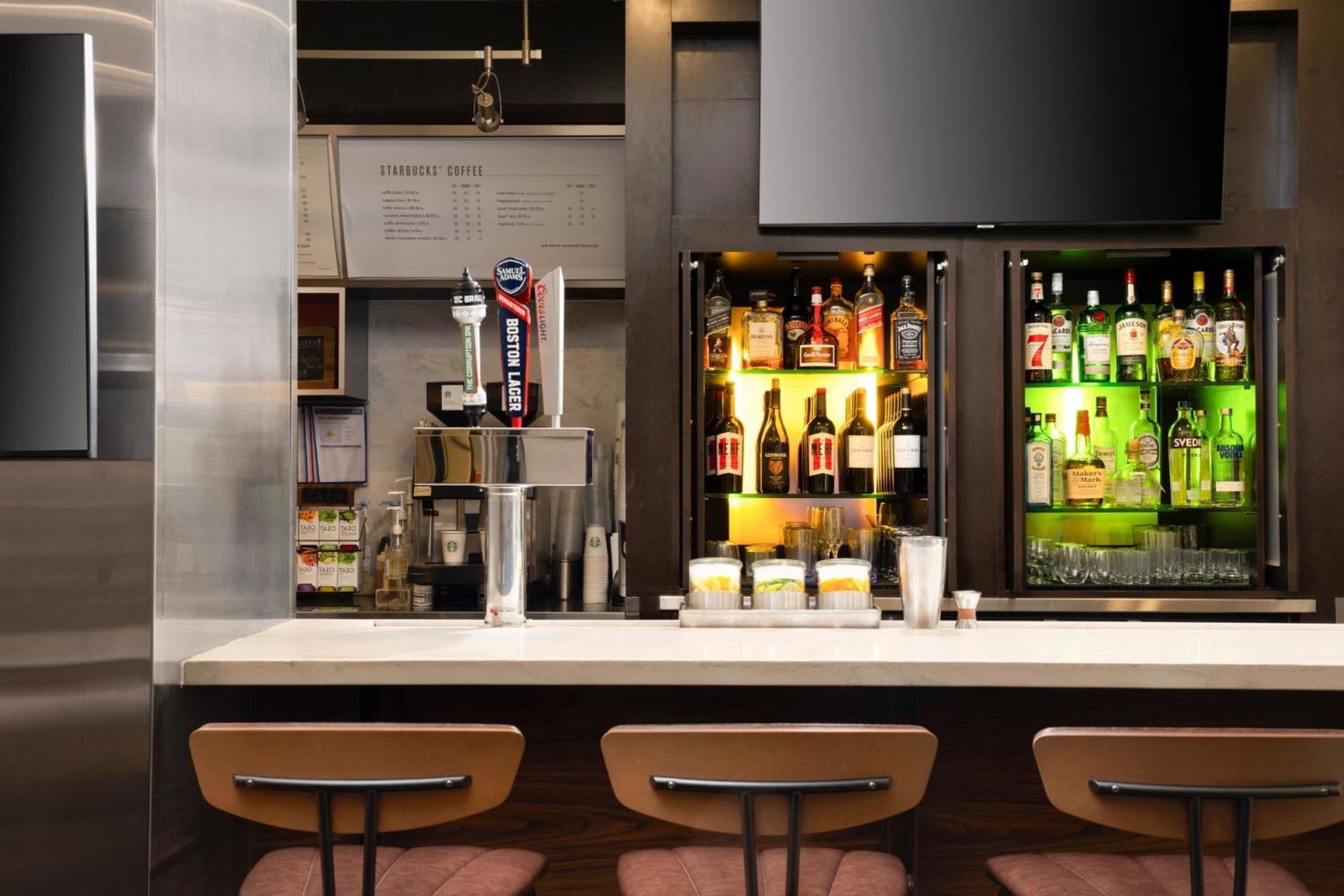 Отель Courtyard By Marriott Washington Capitol Hill/Navy Yard Экстерьер фото