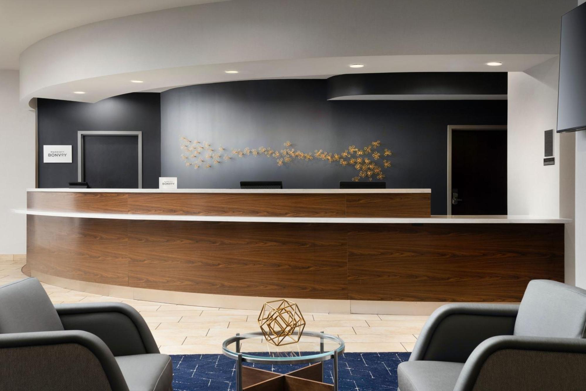 Отель Courtyard By Marriott Washington Capitol Hill/Navy Yard Экстерьер фото