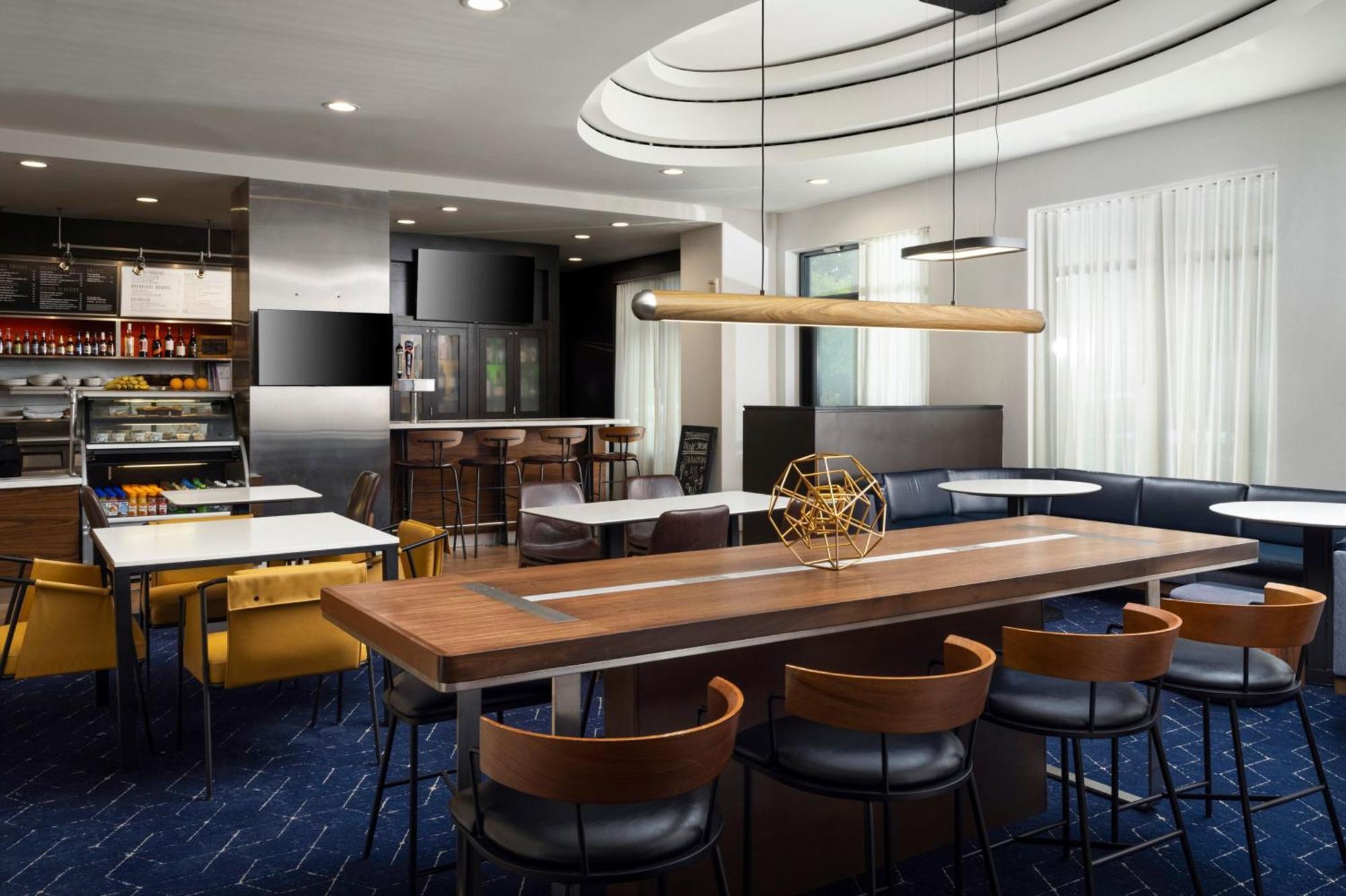 Отель Courtyard By Marriott Washington Capitol Hill/Navy Yard Экстерьер фото