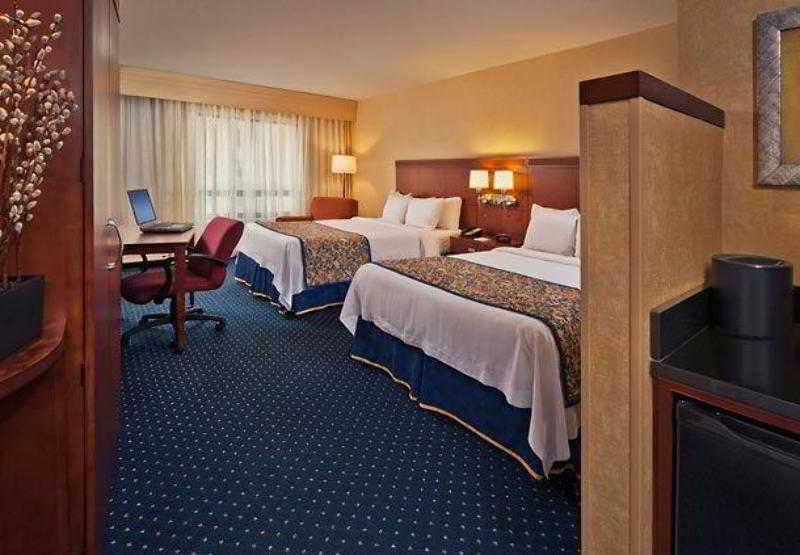 Отель Courtyard By Marriott Washington Capitol Hill/Navy Yard Экстерьер фото